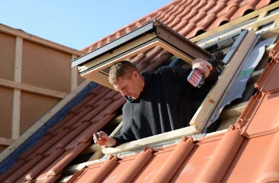 Pose de fenêtres de toit Velux à Clucy